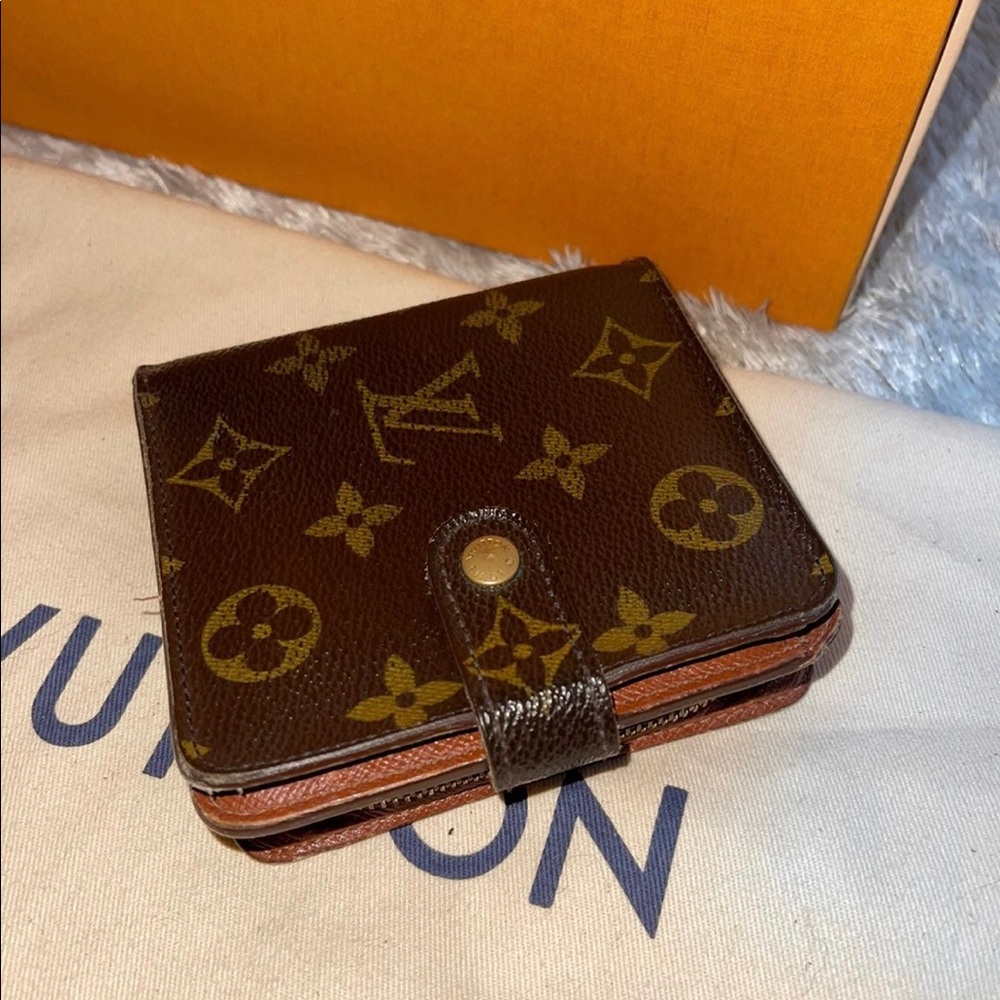 Louis Vuitton compact zippy wallet Monogram
